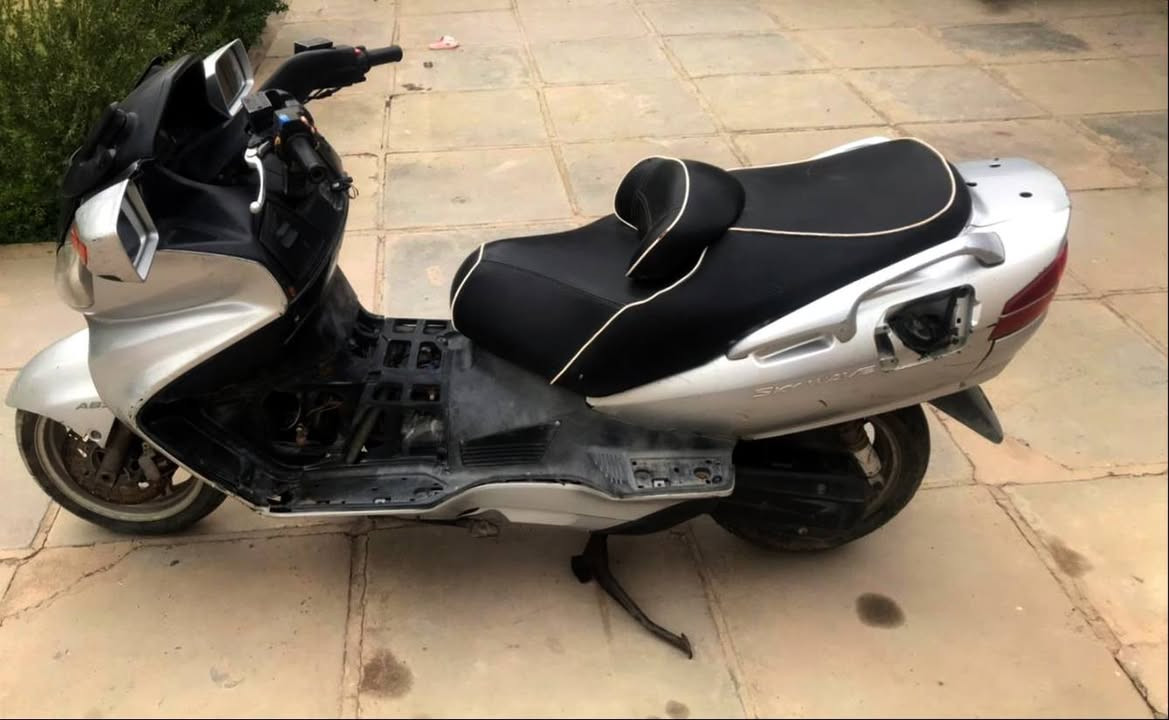 سكاي ويف ٦٥٠ فول
بيهة الكير ينمر نمرة وحدة فقط
نضام ABS
مري شفط 
هيتر يدات
مانع انزلاق 
تايرات جدد
دهن امزويل توني امبدله اله 
مكينه كفاله 
صوره للعداد موجوده بل الصوره 
فول مانقصه شي كهربائيته كله شغاله 
عنوان بابل محاويل
 السعر 800 وبيهة مجال
 للتواصل 
***********
