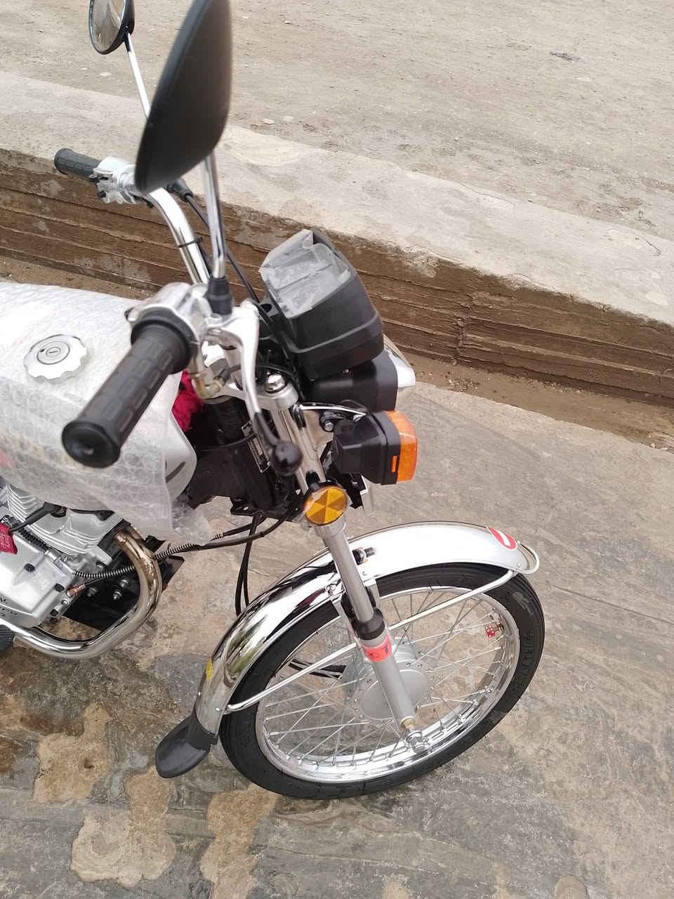 سلام عليكم دراجه للبيع 2021 رقم تحويل ثاني يوم سنويه لل28 غراضه كله جديد بس مكينه 22 مكاني بل مهناويه خاص ماكو سعر رقم👈 ***********
