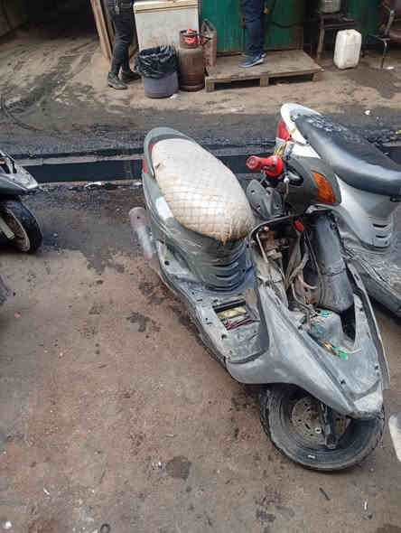 بريز للبيع مكينه بلاديه برغي ممفتوح بيه مكينه اني اشترته من الكفاح مال رمبه  بس بجمه موجود سعر 400وبيه مجال مكاني زعفرانيه رقم 
***********
