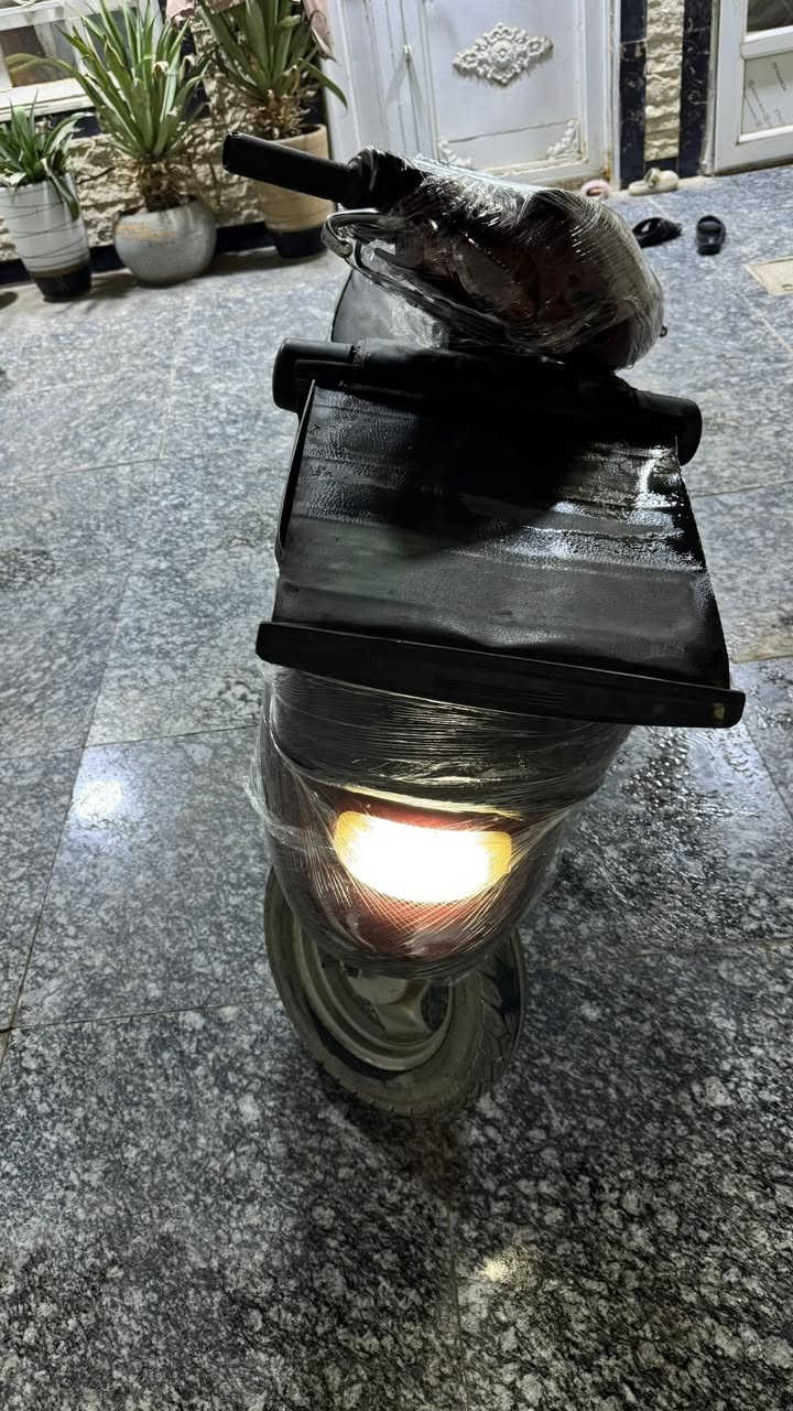 سلام عليكم
دراجه منغولي  نضافه 90بالميه

فول شلعه. شرط من هندر واحد 

كلشي شغال بيهه

مكان الدراجه الحر 

سعر  350 الف بي مجال بسيط

***********
