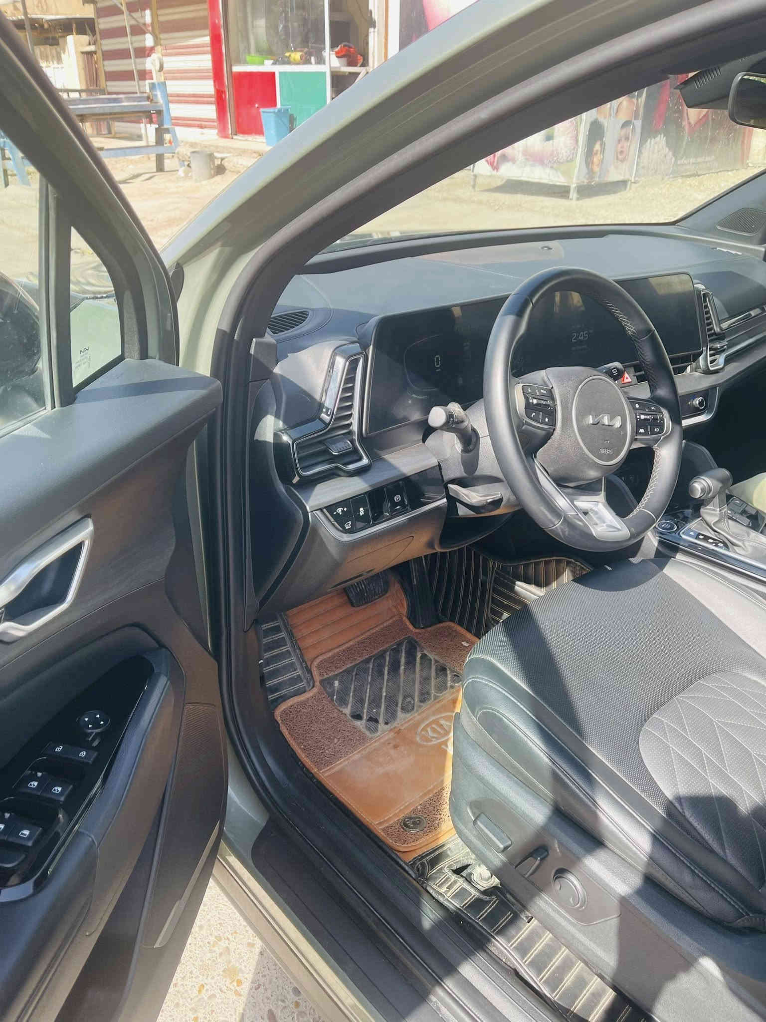 السلام عليكم كيا سبورتج موديل 24 اكس لاين ماشيه 44km
مواصفاتها معروفه ميحتاج اكتبهم 
السعر.205  
رقم الهاتف : ‭0771 741 0900‬
