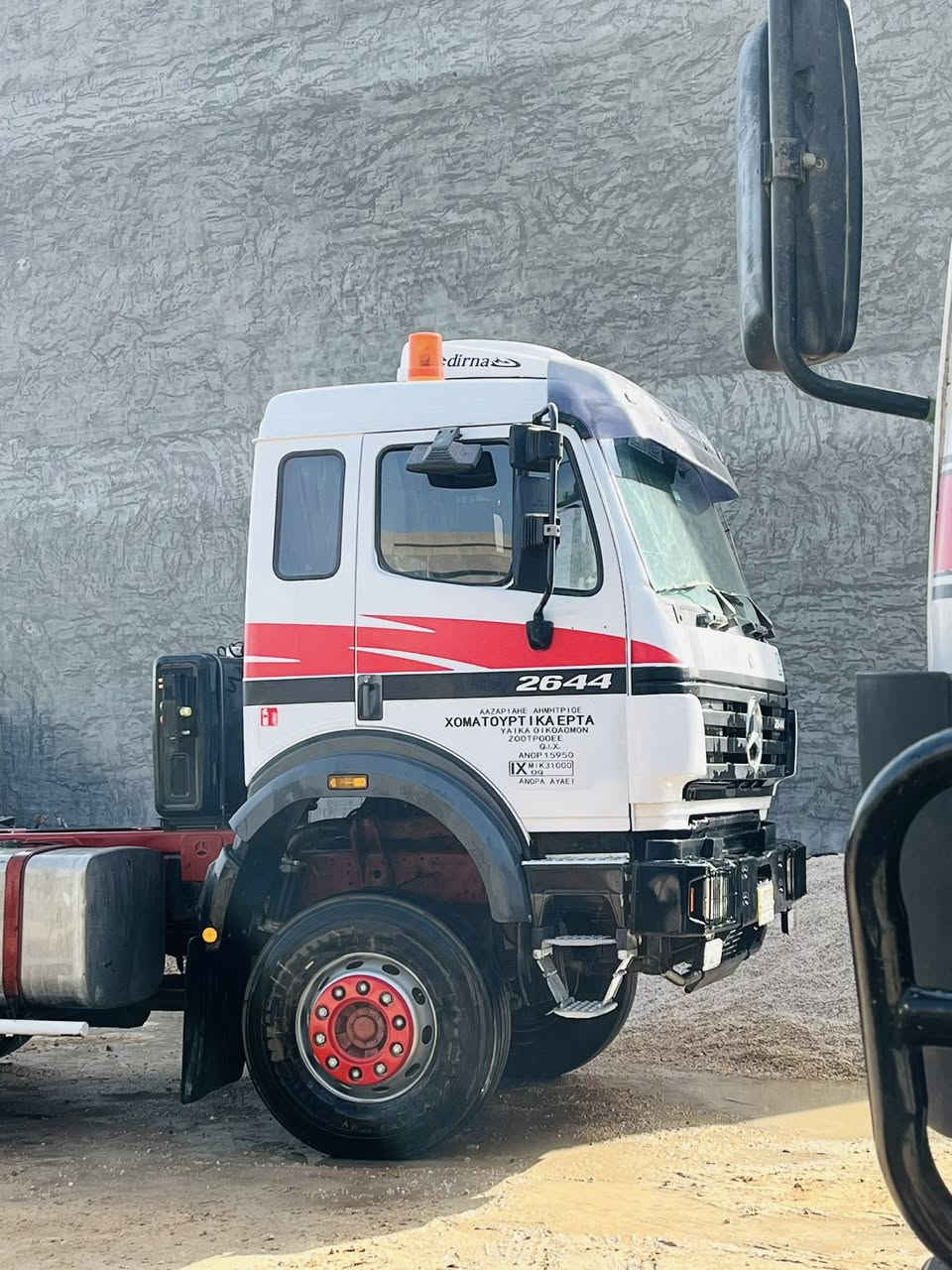 السلام عليكم البي للبيع موديل 1991مكينه 130 محسن كير فافون مجموعه جيف تخم تاير 22 رقم انبار انكليزي قلاب  ثلاث لوحات للستفسار اتصال ع الرقم ‭0782 374 9411‬
