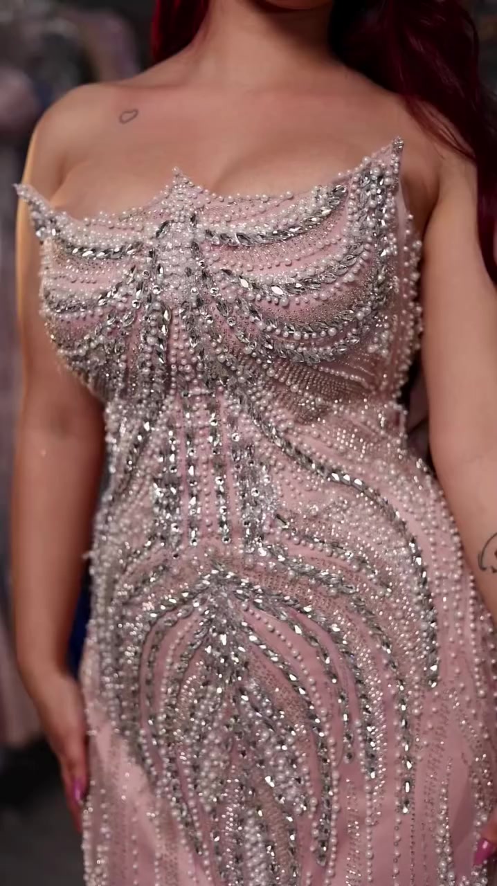 #أزياء Golden Queen ترحب بكم 👑

#بيع #أجار _ #جملة #مفرد _ #جاهز #وتفصيل 

#دمشق.. الحريقة 
مندخل ببداية سوق #الحميدية منمشي 15 متر بيجينا  اول مفرق عاليمين بياخدك #عالحريقة 
مندخل فيه 10 متار مقابل معاطف الرياض 
بناء شحن العطاء. الطابق الأول 
واتساب / اتصال
0940693033
______________
#حماه.. شارع ابن الرشد
فوق محلات ليش لا
0956696461📞
______________
#للجملة:معمل جولدن كوين دمشق #الحريقة 
0932309759
_____________
#فساتين #زفاف #دمشق  #سوريا #جملة 
#فساتين #سهرة #دمشق #سوريا #جملة 

#توصيل مأجور اي فستان ضمن #دمشق 

#شحن وتوزيع #جملة #ومفرد مؤمن لجميع  المحافظات السورية  والدول 
...........


**إذا كنت صاحب هذا الإعلان وتريد حذفه لأي سبب، رجاءا أرسل رسالة إلى الدعم الفني**