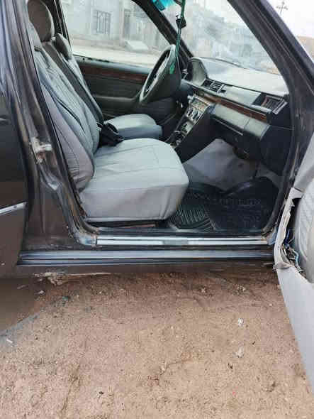 السلام عليكم السياره البيع الامراوس السعر 27 ورقه المكان عماره رقم ***********
