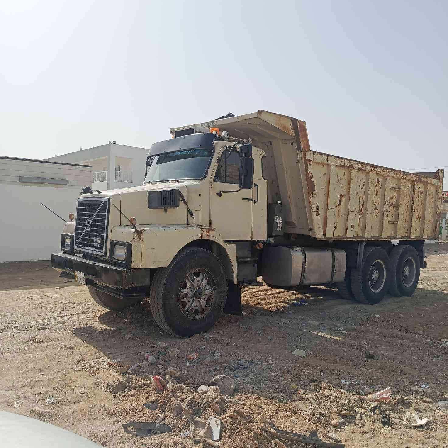 فالفو 1989برزيلي بسمي شرط التحويل مكينه جي عشره تجفيت جديد كير 4×4 وطايف مكفوله  كفاله سياره جاهزه للعمل مكاني ديوانيه 
***********
