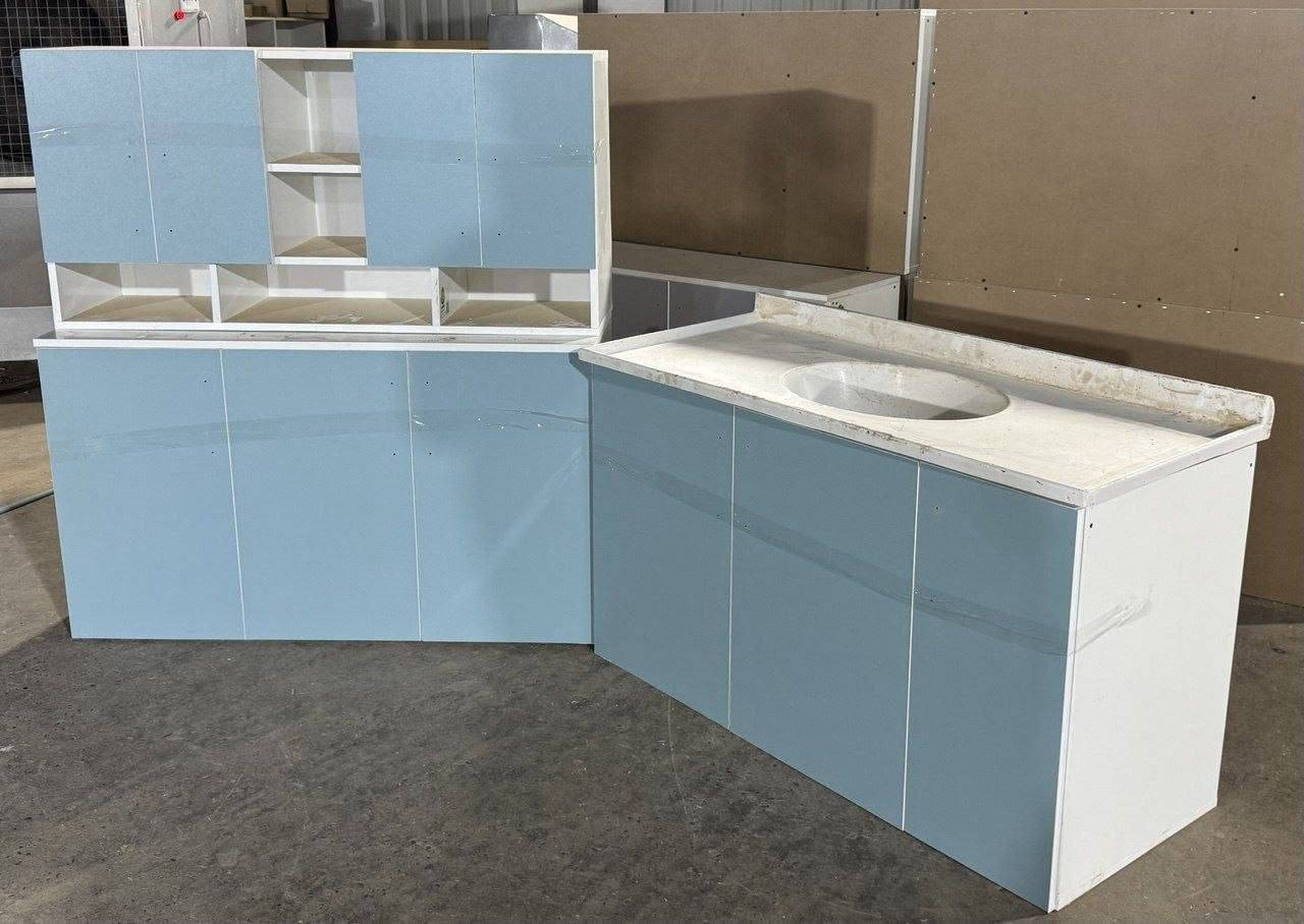 ✨كاونتر mdf 
✨القياس متر و ٢٠  ارضي وملحق مع سنك متر و٢٠
✨السعر 200 فقط 
✨✨✨✨✨✨✨✨✨
✨
✨اذا تريد السنك متر ونص اضافه ٢٥ عالسعر 
✨اذا تحب تضيف فاترينا اضافه ٨٥ عالسعر 
✨اذا تحب تضيف مجر واحد اضافه ١٠ عالسعر
✨اذاتريد تضيف تلث مجرات اضافه ٢٥ عالسعر
التوصيل بغداد مجاني
يتوفر توصيل لجميع المخافضات
للتواصل ***********
واتساب او من خلال الصفحه
