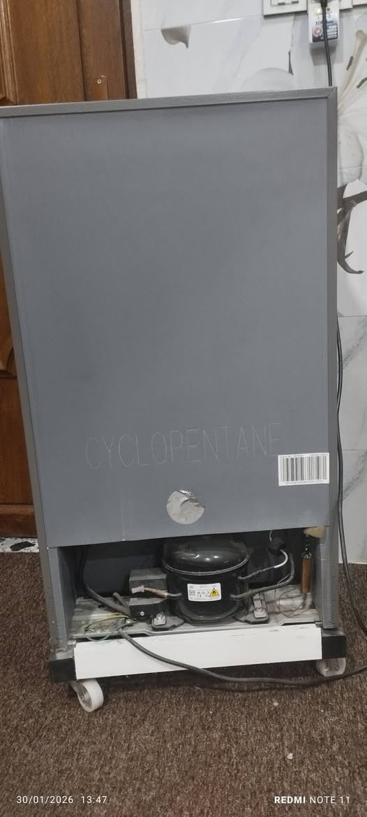 السلام عليكم
ثلاجة للبيع 
نوع هانسس 
حجم 6 قدم 
لون سلفر 
سعر 150 ألف 
***********
