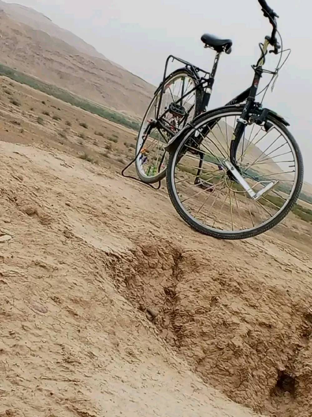 بايسكل للبيع الحجم 27 الموديل 26 السعر 65 وبمجال شيء قليل