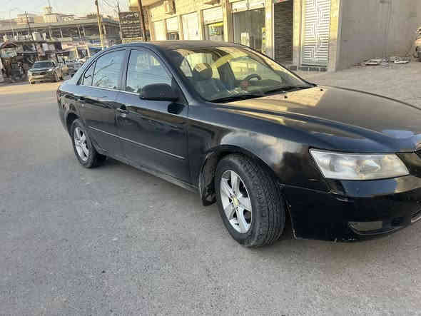 السلام عليكم 
سوناتا 2007 امريكي 
مكينه ٤ /٢٤٠٠ 
تحكمات ستيرن فتحت سقف 
مثبت سرعه باقي المواصفات معروفه 
السعر ٩٣ وبيها مجال 
للاتصال ***********
