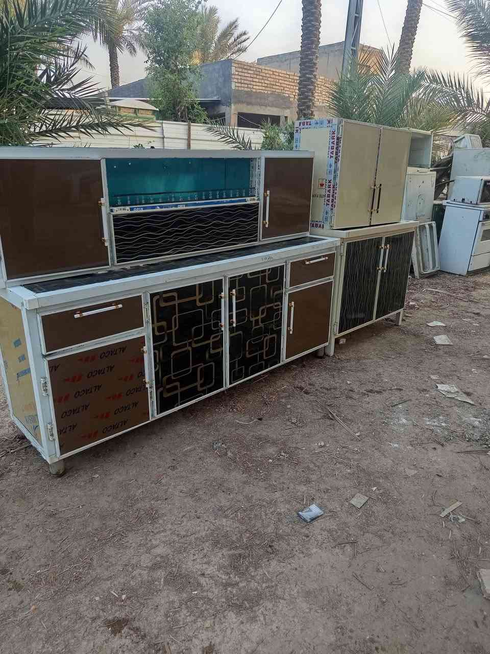 كاونتر 3 متر 4 قطع 
سعر 290
توجد خدمة توصل بكرو
الشراي يراسل الصفحة أو يتصل *********** أو وتساب
