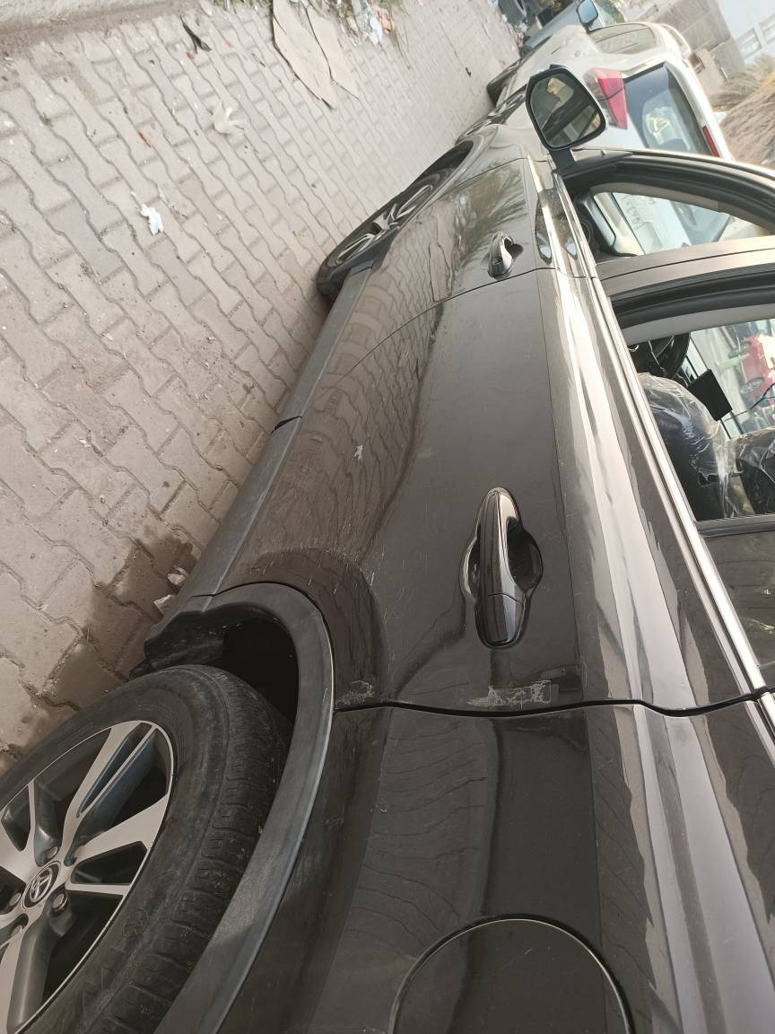 ايو تا راف فور 2018XLE المرصفات فتحه بصمه سحريه لابواب بصمه تشغيل بصمه صندوق  تدفاه وتبريد كشنات  شاشه تسلا  فرل تحكم استرين  رادار اما مي ردرات جانبيه رادار خلفي  نقطة عمياء  3انظمه لقياده حقيقيه تحس بل تغير سبورت نور مل  ايكو  تبزيد ابيانو  لا يت زنون وبعد بيه هواي موصفات  بك لا يت لد  دشبول ليزري  اندرويد اوتوا  ابل كار بلي  مرايا كهربائيه كير 6سرعات محرك 2500هاي الي اذكره ربعد بيه بس ما تجي على عبالي  حادث 3ق بنيد وجاملغ وصبغ باب خلف سايق بل عراق  اثر طخه خفيفه  لتواصل واتس اب وبل خدمه *********** بغداد, العراق
