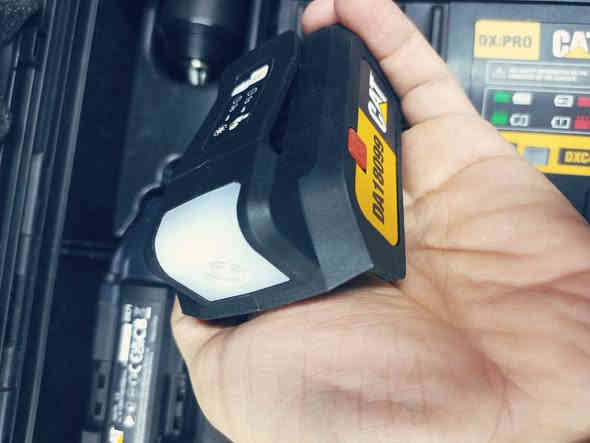 سيت دريل كتربلر
جديد 
انتاج ٢٤ 
مع لايت شحن 
دبل بطارية 
شاحنة 
امباكت سرع 
دريل طوبة همر 
مكاني بغداد حي العدل 
***********
واتساب
