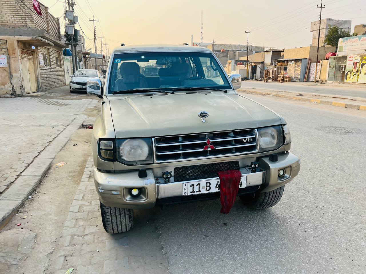 سلام عليكم من رخصه مدير الكروب سياره موديل 2000 باجيرو جاهزه سياره خير من الله رقم ***********) ***********
