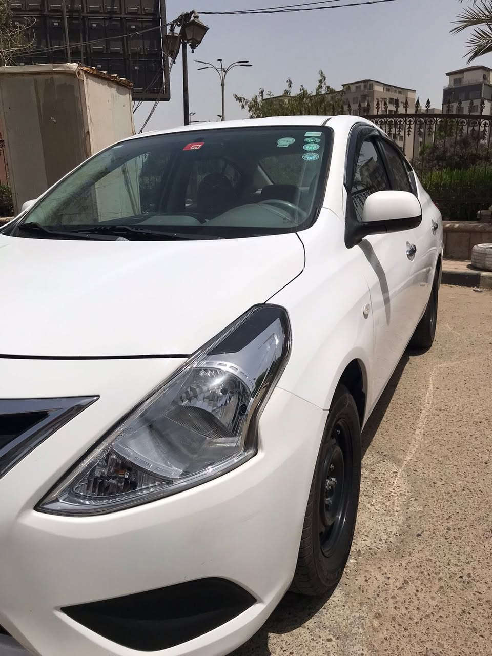 السلام عليكم نيسان سني موديل 2019 هندي رقم اربيل بسمي  ماشيه 160جاهزه من كلشي بيه قبق جنطه صبغ وجملغ خلفي وربع البنيد صبغ وموجوده الصوره مال على كد الصبغ الي صبغته كير محرك صدر تخم تاير كله جديد تبريد ثلج العنوان بغداد البياع السعر ب 88وبيه مجال حك الجيه ***********/***********
