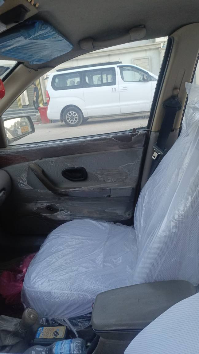 السلام عليكم 
سمند اصفر موديل 12 كرستال اصل السيارة جاهزة من كل النواحي محرك هاون كير تبريد ثلج السيارة بلادية فقط صبغ شبر باب السايق كلج جديد كمبريسر جديد كير رياضي وايرات بلكات نوزلات كله جديد تراي تاخذ للبصرة حماوة ربع ابد ما تصعد كهربائيات شغالة كلها مكاني بغداد 
*********** واتساب موجود بغداد, العراق
