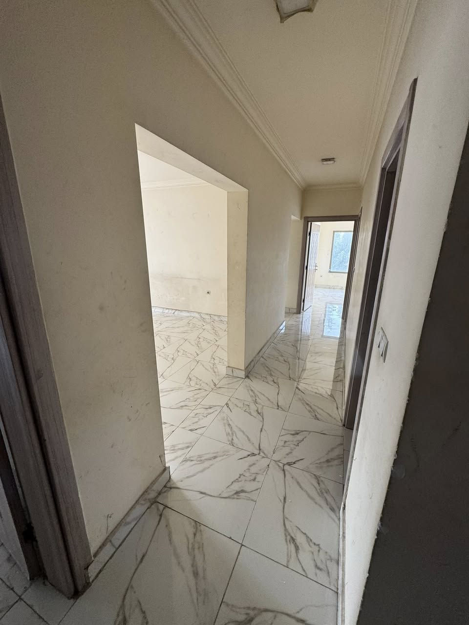 للايجار في السيديه طابق اول
منشور رقم (546)

🌐شقة طابق ارضي مجمع المحبة السكني

🌐مساحة 125متر 

💠3 نوم

💠صاله

💠مطبخ +مجهزة مطبخ تركي

💠وخدمات عدد 2

بدل الايجار 900 الف قفل

📍موقع : السيديه -  

⚜️للاستفسار ولتواصل الاتصال ع ارقام

***********
‎ او زيارة موقع المكتب الكائن السيدية شارع الظباط قرب مجمع السفير
