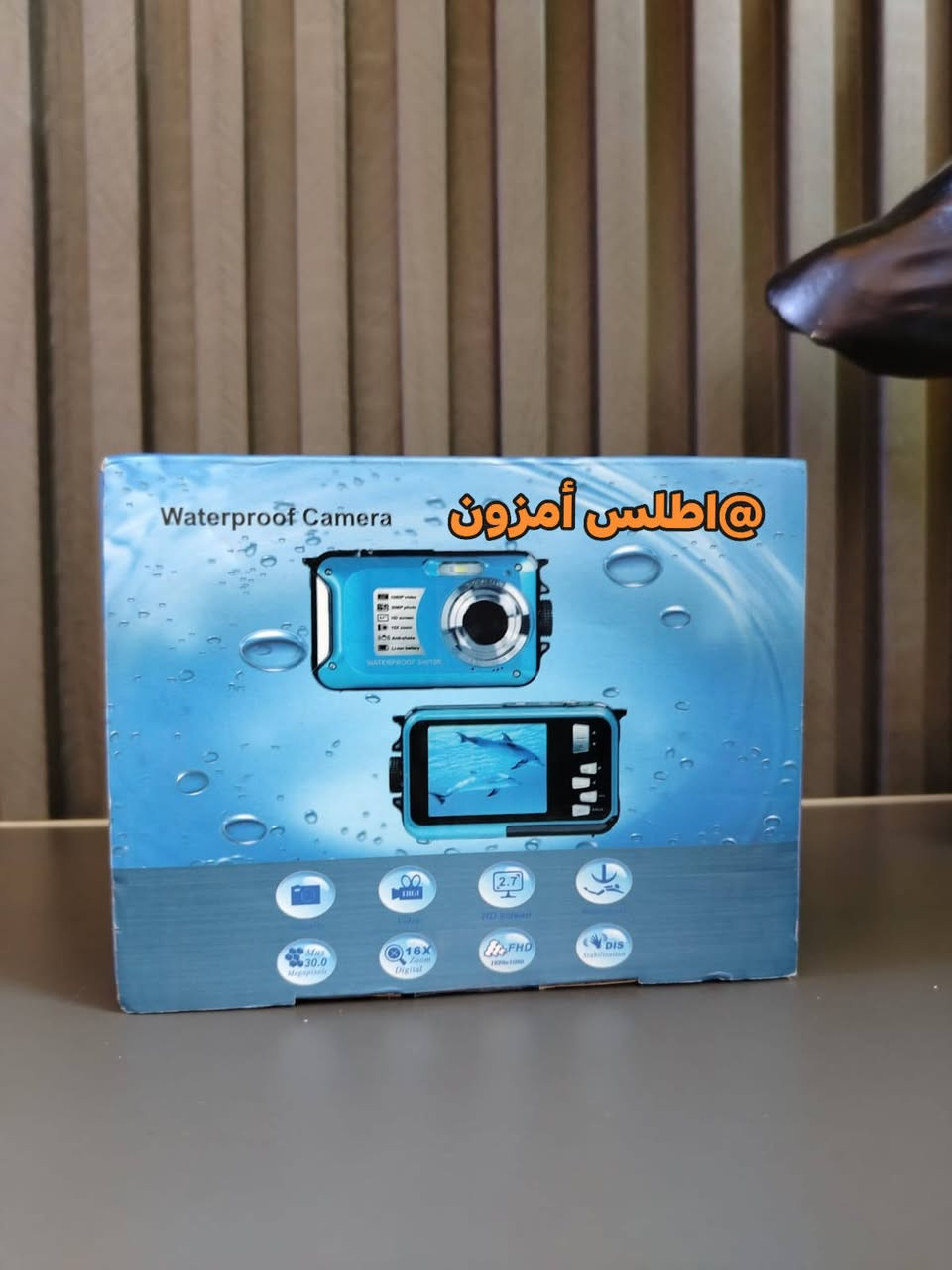 كاميرا رقمية مقاومة للماء .
🔷دقة التصوير: تصل إلى 56 ميجابكسل للصور وفيديو بدقة 4K. 
🔷الشاشات: مزودة بشاشة أمامية مقاس 1.8 بوصة وخلفية مقاس 2.7 بوصة لسهولة التقاط صور السيلفي. 
🔷مقاومة الماء: مصممة للاستخدام تحت الماء، وقابلة للغمر حتى عمق 11 قدمًا (حوالي 3.5 متر). 
🔷المميزات: تحتوي على نظام تثبيت إلكتروني للصورة، وفلاش LED. 
متوفر بسعر 38 الف 
متوفر توصيل الى جميع محافظات العراق 5 الف 
🔷للحجز خاص ماسنجر او واتساب
🔷رقم الواتساب ***********
