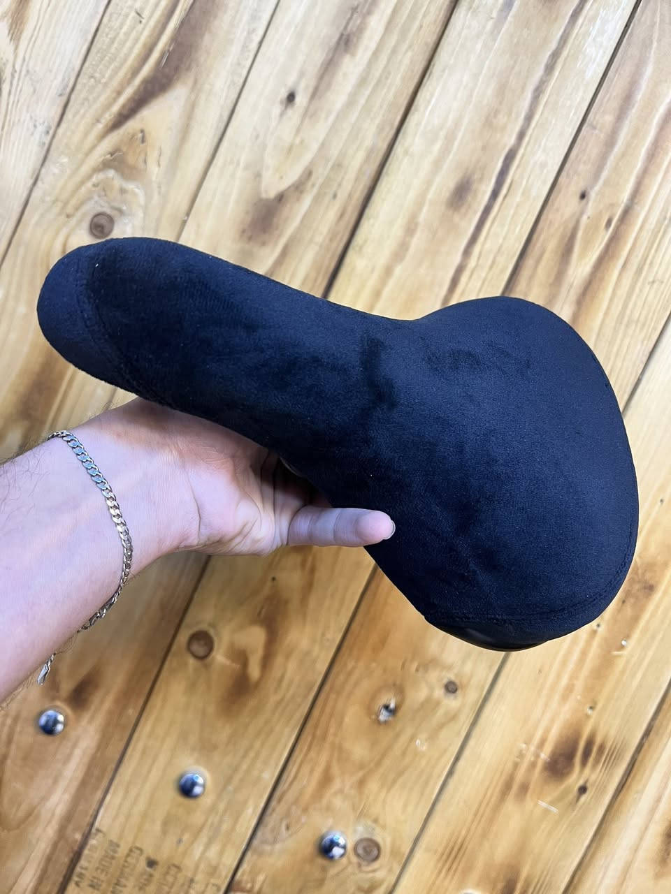 يالله 
متوفر سرج شامو جديد


**إذا كنت صاحب هذا الإعلان وتريد حذفه لأي سبب، رجاءا أرسل رسالة إلى الدعم الفني**