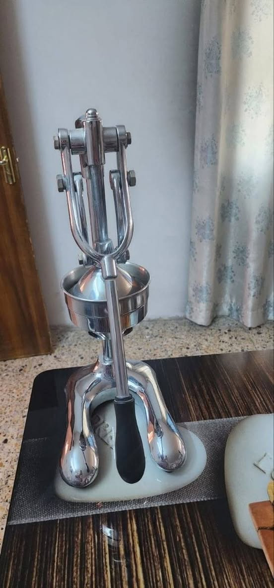 معصارة جديدة غير مستعملة
السعر 40 الف
للطلب والاستفسار ***********
