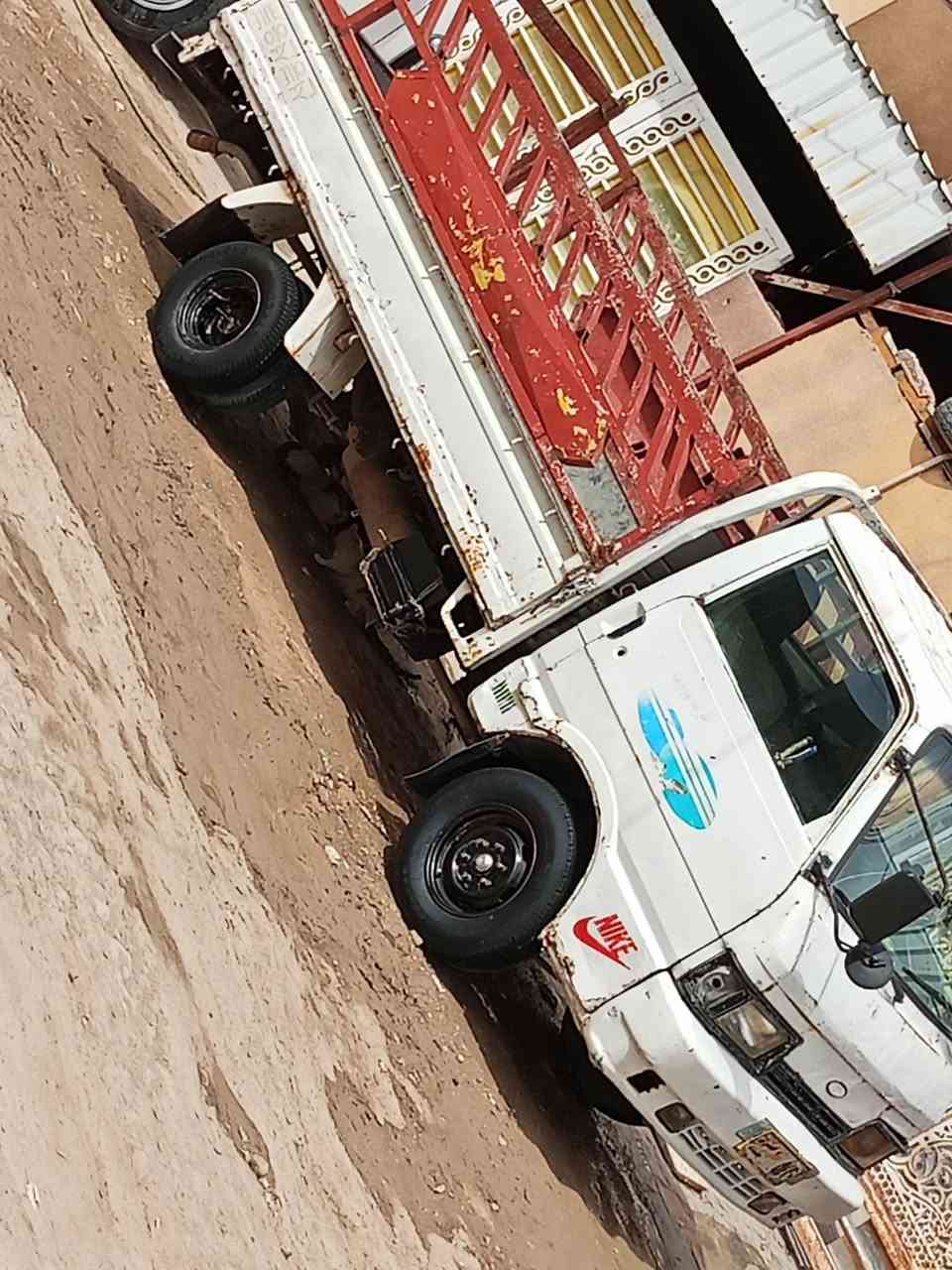 السلام عليكم للبيع موديل 93 رقم شاص ما بيها راعيه موجود سياره عليه غرامات مليون مكينه وقير اكسنت سيارات كله جده كفاله سياره رقم بغداد مكان الحله مراوس بكيه عبريه السعر 29 وبيها مجال للحبد اتصل على هذا الرقم اخليه***********🧿
