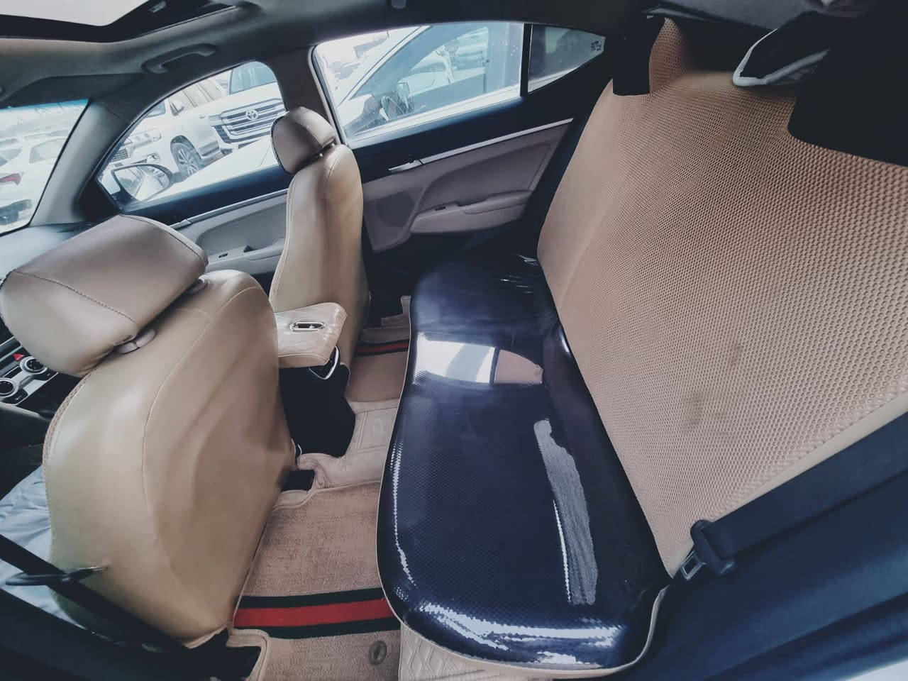 السلام عليكم 
الانترا 20 خليجي فول مواصفات
عدا البصمه 
 سياره مكفوله ماشيه 150
مطلوبه شركه استقطاع مباشر
السعر157 وبيها مجال( مكلف بالنشر ) 
هاتف/ *********** ناصرية, ذي قار
