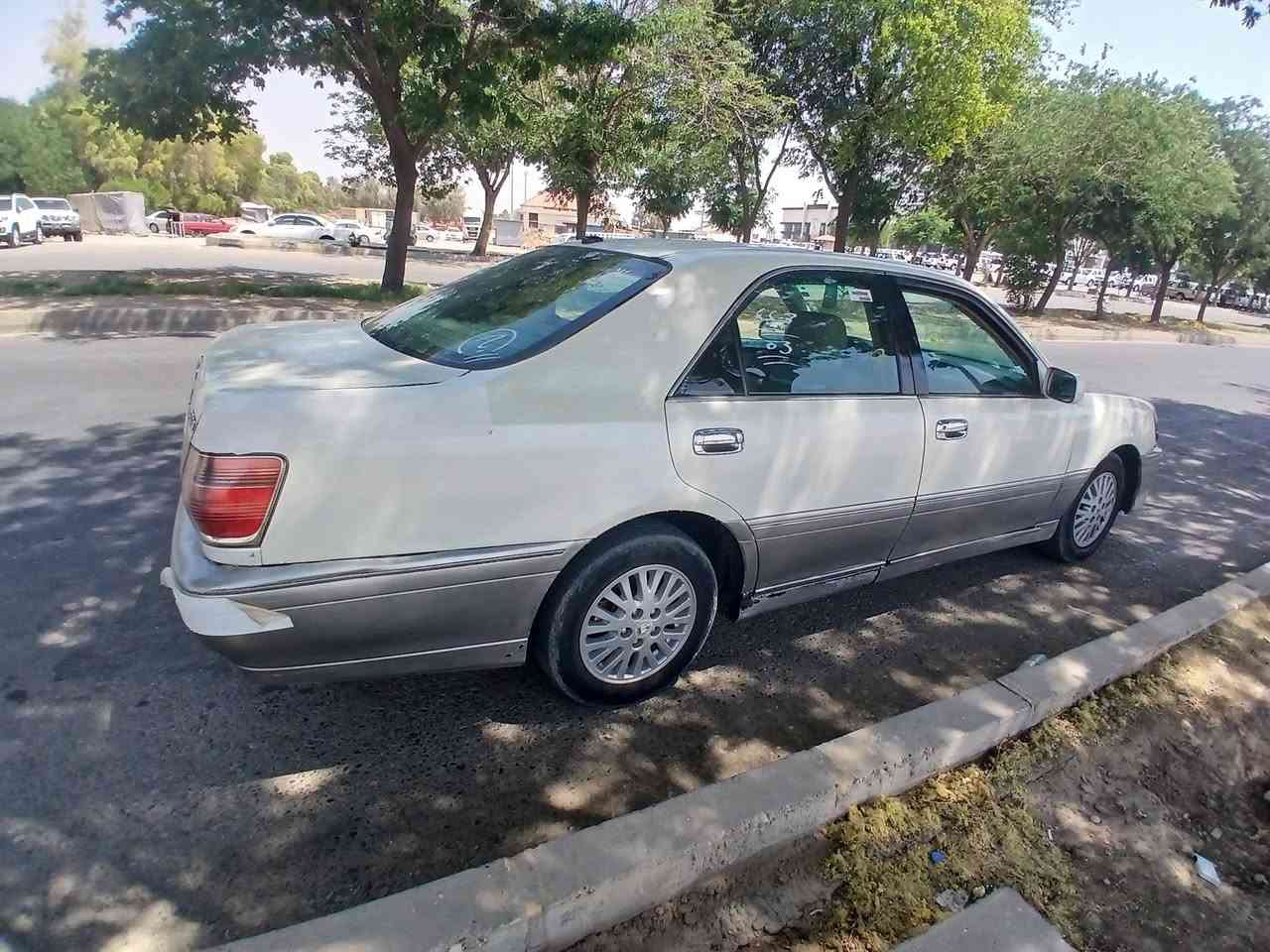 مەلیکە بڕاوە vvt خۆم باسی نەکەم نازانی بڕاوەیە
٢٠٠١ 
گێڕو مەکینە بەشەرت هەڵمی دەمیشی نیە
تەقەو ڕەقەی نیە
مشتی سوکان بەشەرت
سەقفی بەشەرت
کۆتایی ٢٨ گڵا
*********** لەکەلارم
