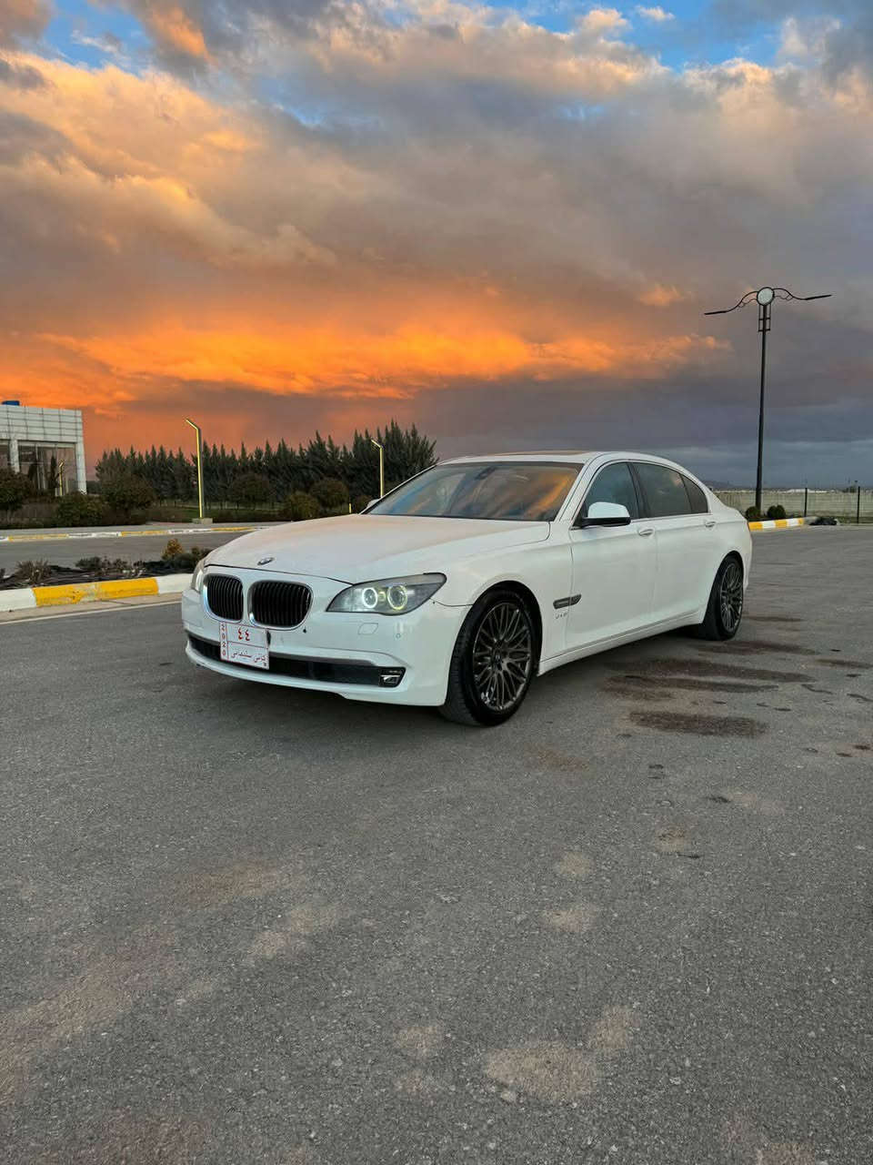 سڵاو ڕێز بۆ ادمینی ازیز   bmw2013  بۆفرۆشتنو گۆڕینەوە    بێڕەقەمە دوبەیە  قپات مواسفات  موسو بڕاوە بەشەرت پارەی کەسی تیانەبێت ماڵی کەس نەبێت   یەک دووخەلەلی بەسیتی هەیە     گێڕو مەکینەی بەشەرت   گۆڕینەوەش اکەم بەشتێک بەدڵم بێت    *********** تەلەفۆن  واتساپ فایبەر        نرخیشی زۆر خوار بازاڕ ایفرۆشم
