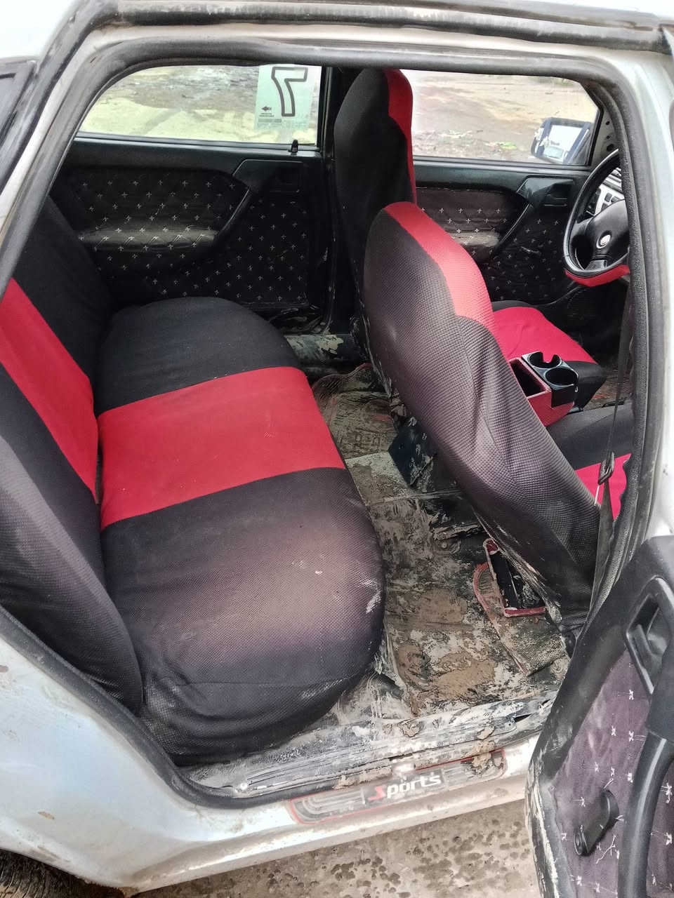 السلام عليكم  فكترة للبيع موديل ٩٣ شرط الوكالا والتحويل العنوان الهرمات الخامسة  السعر ٣٧
 وبي مجال والتصال على هاذة ‏‪0751 850 3575‬‏
