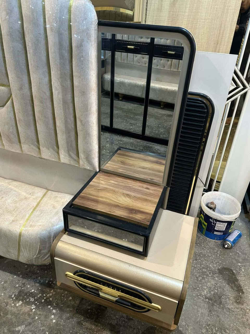 للبيع مودرن


**إذا كنت صاحب هذا الإعلان وتريد حذفه لأي سبب، رجاءا أرسل رسالة إلى الدعم الفني**