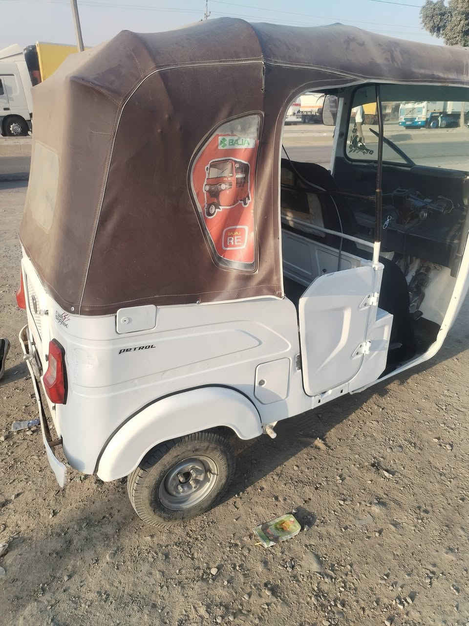 للبيع 22 رقم وسنويه مكان واسط العزيزيه عارضهه ب7300 وبيهه مجال بسيط / اني مو ابو تكتك


**إذا كنت صاحب هذا الإعلان وتريد حذفه لأي سبب، رجاءا أرسل رسالة إلى الدعم الفني**