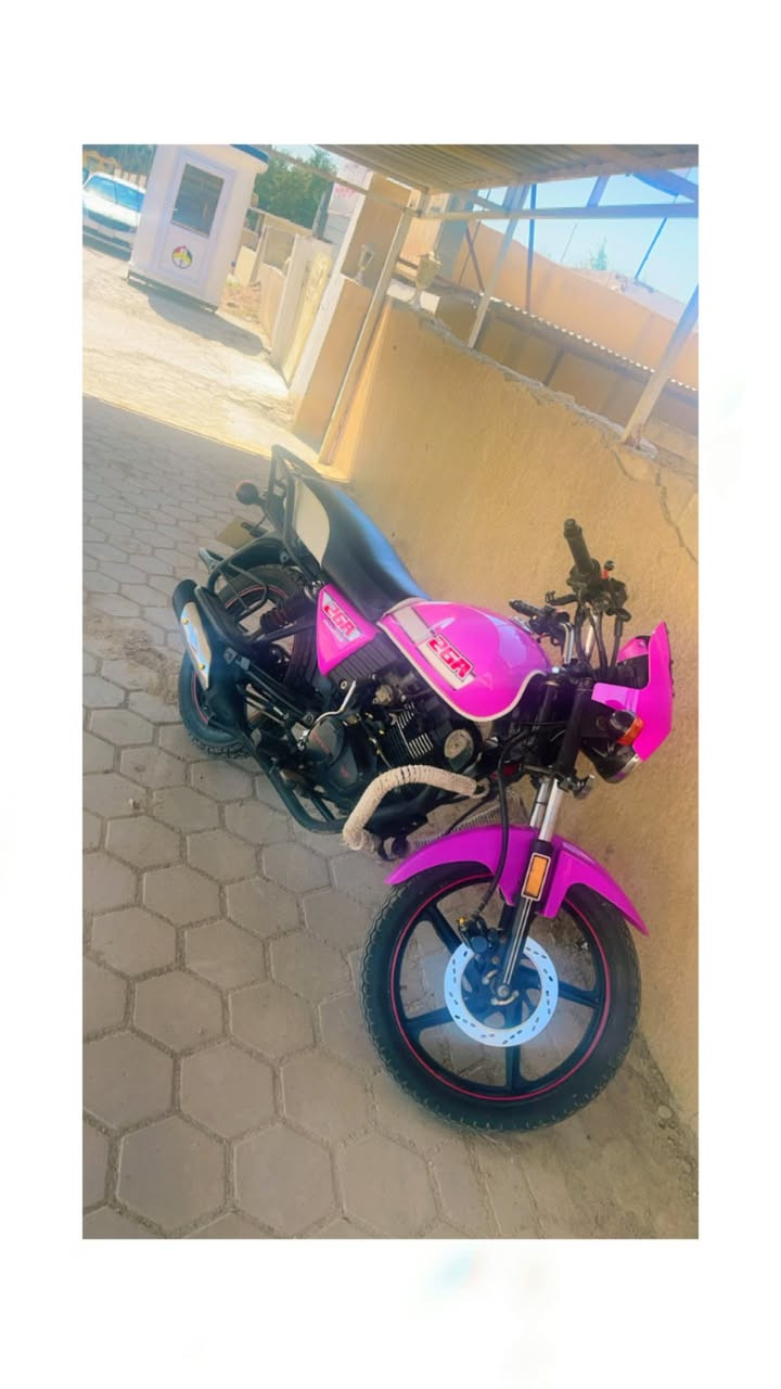 سلام عليكم 
دايوان نفخ فحل
موديل 2021
أوراق صولي مو ستنساخ 
مكفوله من كلشي دراجه حلوه 
محرك 200مامفتوح 
سعر1300 بيه مجال حك جيه
مكان صويره
رقم ***********
