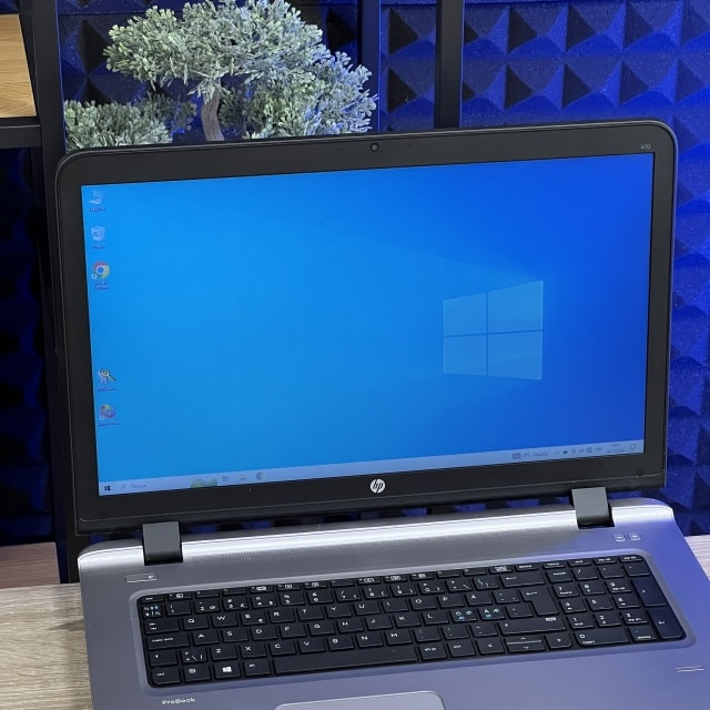 #كارت_خارجي_2GB_شاشة_17

🟣 HP ProBook 470 G3 🟣

🔅 المعالج: Intel Core i7 الجيل السادس
🔅 الذاكرة: 8GB DDR4
🔅 التخزين: 256GB SSD – سرعة عالية بنقل البيانات
🔅 الشاشة: 17.3 إنج واسعة جداً ومريحة للاستخدام
🔅 كرت الشاشة الداخلي: Intel HD Graphics 4GB
🔅 كرت الشاشة الخارجي: AMD Radeon R7 بسعة 2GB
🔅 الكيبورد: ليزري عربي / إنكليزي

🔅 الحالة: وارد أوروبي غير مستعمل داخل العراق (كالجديد) نظافة 95% فما فوق
🔅 البطارية: بحالة جيدة (ضمان ساعة فما فوق)

💰 السعر الكلي: 300 ألف دينار
🚚 يشمل توصيل مجاني + هدايا (حقيبة 🎒 + ماوس 🖱️)

🔅 الضمان:
🔹 (1) فحص وتشغيل أمام المندوب
🔹 (2) استخدام لمدة أسبوعين – أي خلل مصنعي يتم الاستبدال بنفس الموديل
 #لابتوب 
#كارت2GB 
#HP


**إذا كنت صاحب هذا الإعلان وتريد حذفه لأي سبب، رجاءا أرسل رسالة إلى الدعم الفني**