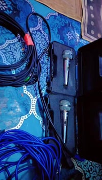 جهار مكسر حجم 1000 مع زوج سماعات تي في ام الشريحتين اصلي مع زوج مايكات...