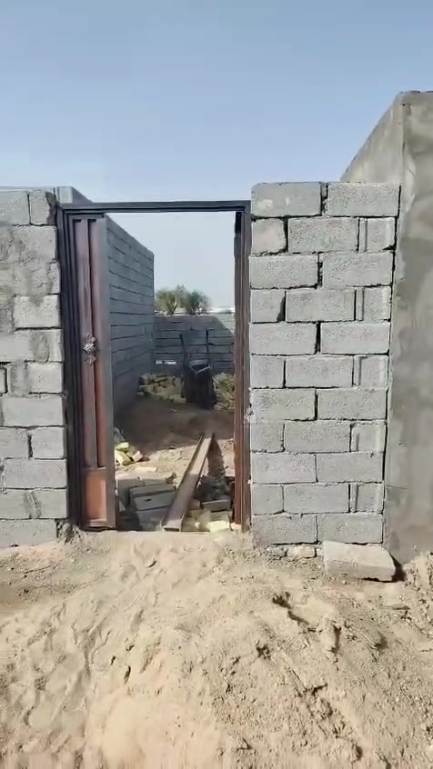 بيت للبيع العنوان الغراف قرب النبراز 
المساحه 150 
غرفه وصاله ومطبخ وصحيات 
الغرفه طول 5العرض 4
الصاله طول 6 العرض 4
المطبخ طول 4والعرض 4 
الديوانيه ما كامله 
البناء حديث بلوك كئربائي 
وماي وكئرباء 

معه شيلمان 16 قطعه 
ودبل طابوك 
و250 بلوكه 

التفاصيل اكثر التصال عبر الرقم 

واتساب ***********
