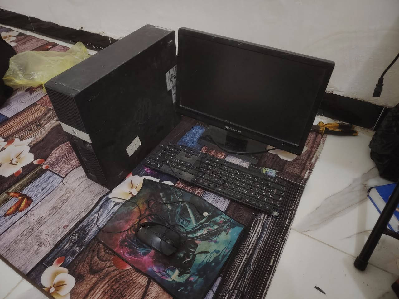 السلام عليكم
حاسبه دسك توب 

hb 

هارد 550 شغاله 

نظام ويندوز 10 سريع 

شغاله غراض كامله 

سعر 75 الف 

موشراي لاتعبني فدوه 

***********
