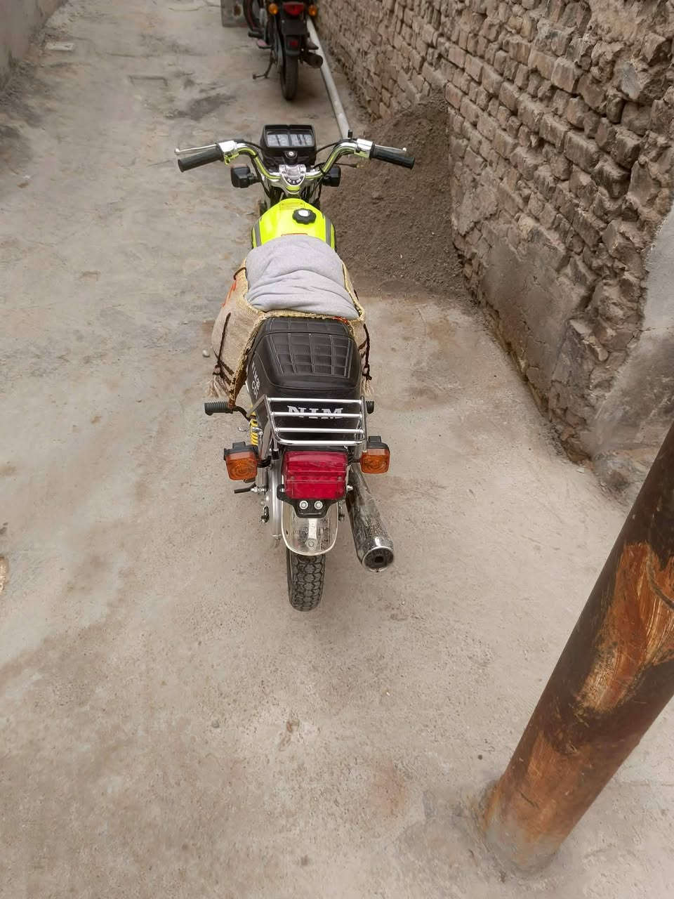 سلام عليكم دراجه نامه شبه اصلي للبيع السعر 750بيها مجال شي بسيط مكان ديالى بعقوبه


**إذا كنت صاحب هذا الإعلان وتريد حذفه لأي سبب، رجاءا أرسل رسالة إلى الدعم الفني**