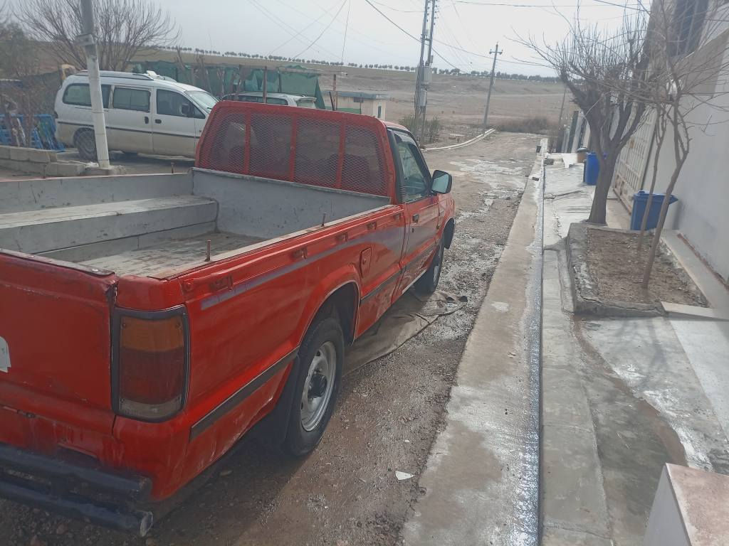 به ناوی خوا پیکه پ مازده مودیل 96 ،به خه، بیلیدان سةيارةكة توندو توله، پینج قولابه، 3 وةرةقة غه رامه ي له سه ره
نرخ 49 وةرةقة وکه میک مةجال
شوين هةولير ژ. *********** أربيل, العراق
