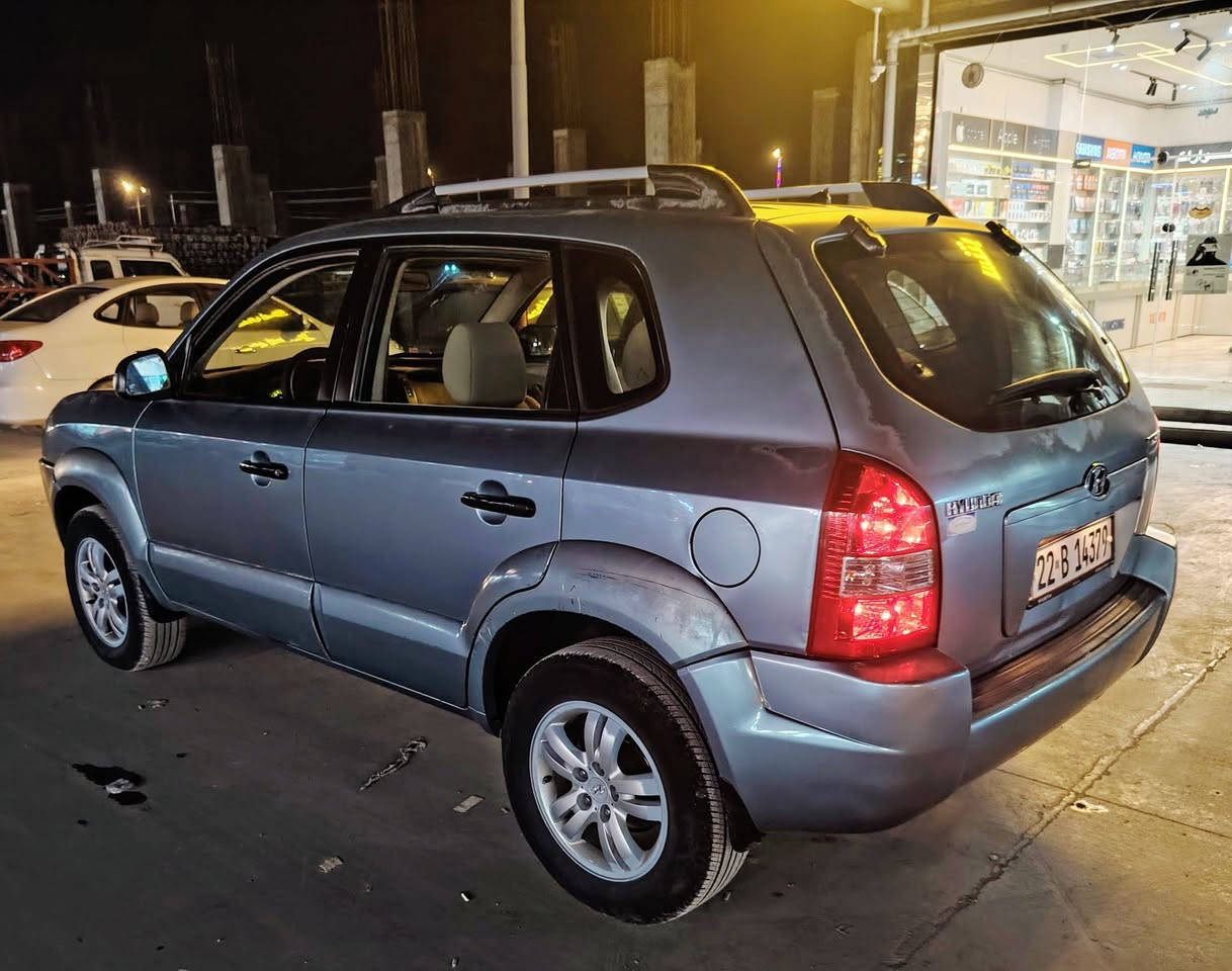 توسان 2008 اربيل
 رقم وهزه وسنويه جديد لغاية 2029 
بدون صبغ ، بدون بارد مكفوله
 فقط بيها (تقحيل ــــ جراد )
كير توماتيك العنوان موصل ـــ برطله 
#السعر_103 بيها مجال بسيط
***********
***********
