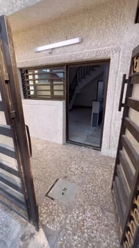 مشتمل ارضي 50 متر مستقل العامرية نواب الضباط يحتوي على صالة ومطبخ حار ...