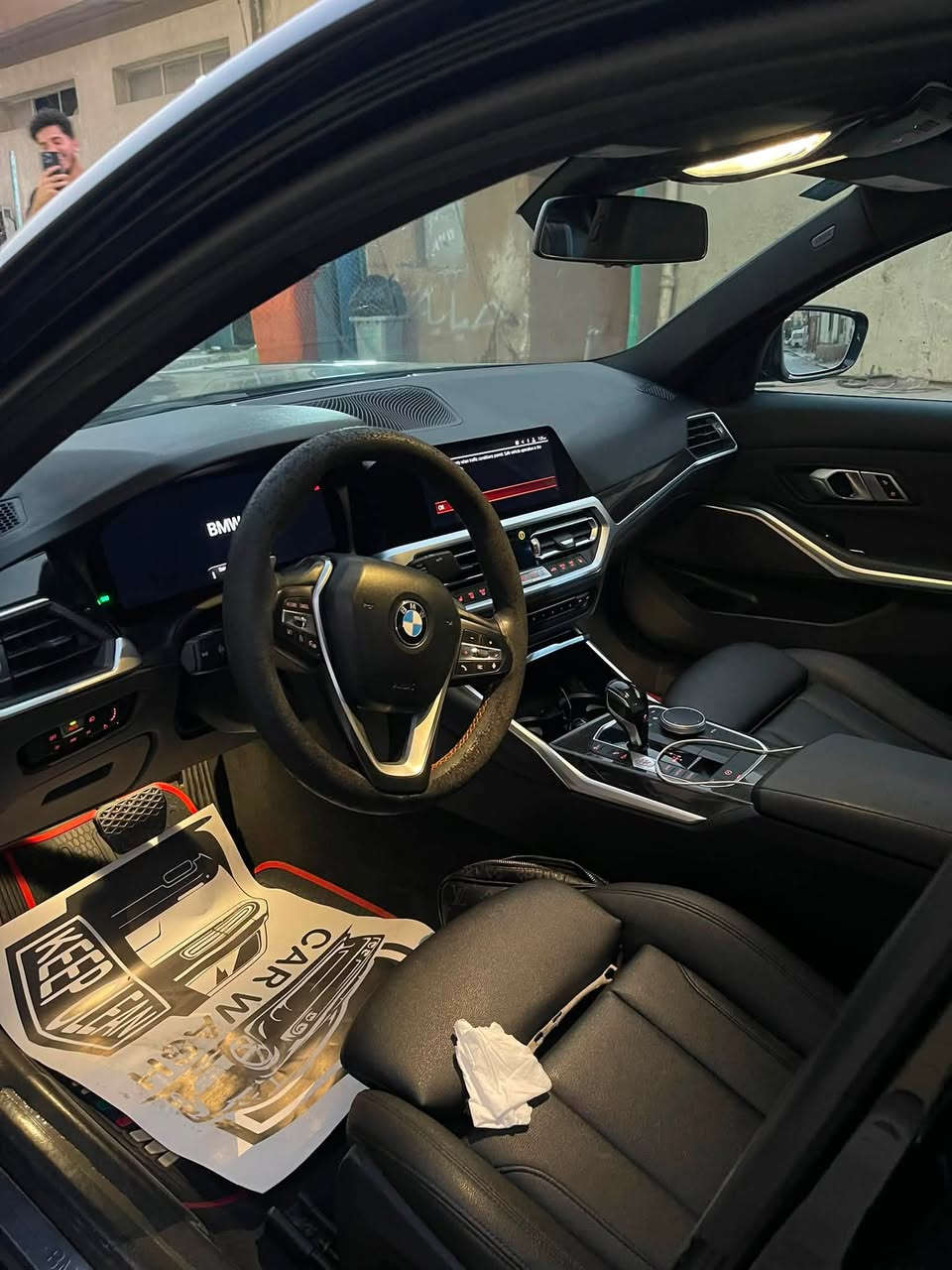 بي ام ( 330i ) موديل :2020
فول فول مواصفات بصمة سلايد فتحه

ماشيه : 120km
  ملاحظه  : الضرر  كلش حلو موضح بالسونار ويه الصور

مواصفات:

اناره ترحيب 
دخول ذكي بصمه 
محرك اربعه سلندر تون تيربو 
فتح سقف 
سستم سماعات 
حساسات امامي + خلفي 
وضعيات قياده 
ويل كب حجم (20) 
سايد بريك بصمه +مثبت سرعه
اشارات بالمرايا 
اوتو هولد
تحديد مسار 
شاشه دجيتال
نظام مانع انزلاق الي 
ماسحات اوتو
تدفئه كشنات
كشنات كهربائي السايق والصدر 
كشن السايق خزن ميمري
لايت وبكلايت لدات 
شفتات استيرن 
داخل اسود
ماوس تحكم بالشاشة 
كيجات دجيتال 
باقي المواصفات معروفه

سعرها:200$

مكان السياره بغداد/الدوره
تفاصيل اكثر هذا رقمي ***********
