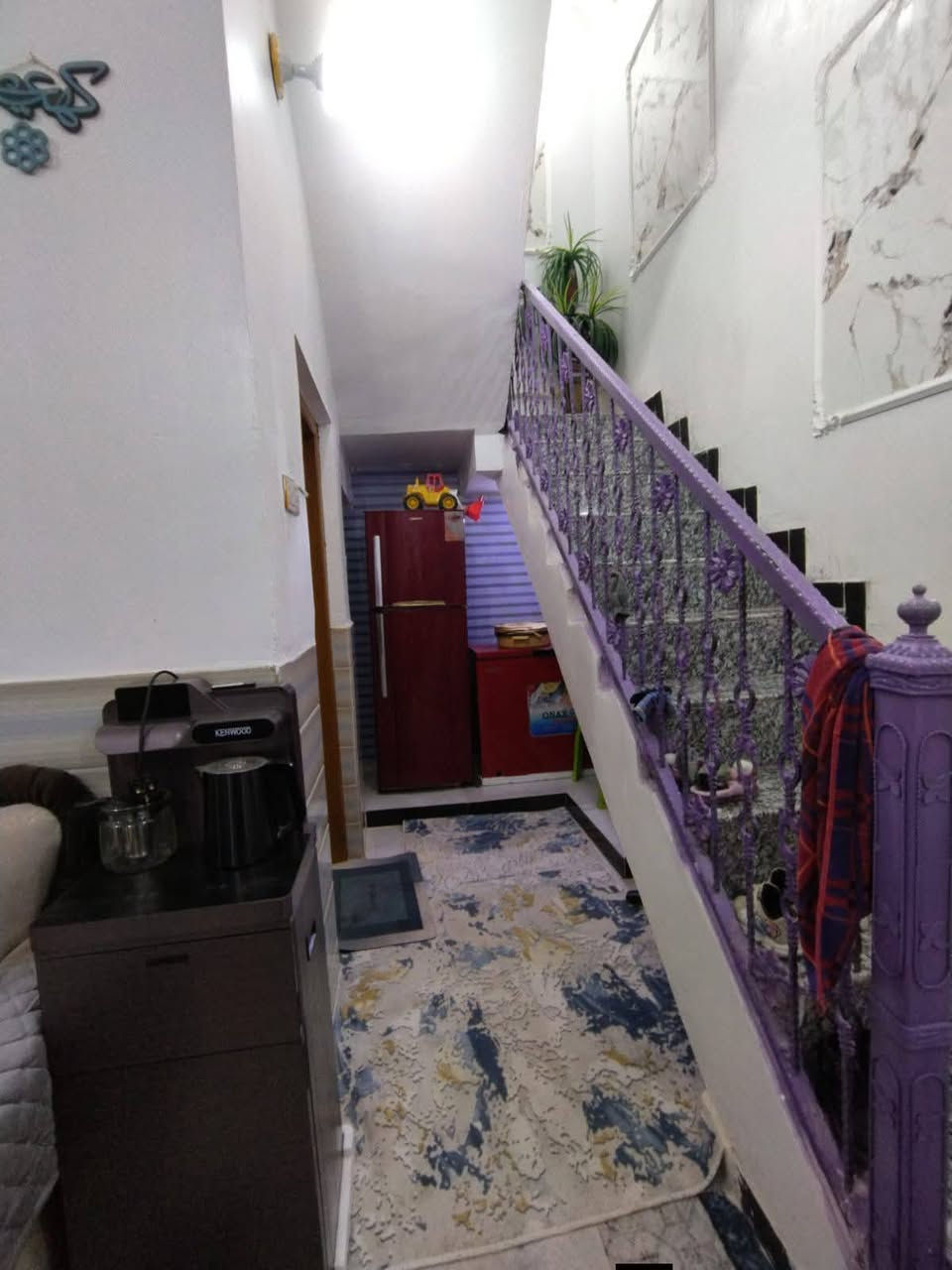 يوجد لدينا دار سكن للبيع ١٢٠م امامي طابقين بناء حديث مسلح على ساحه قرب شارع ابو صادق الوكيل حي الشهداء السعر ١٨٠مليون مع المجال للاستفسار الاتصال على الرقم ***********
