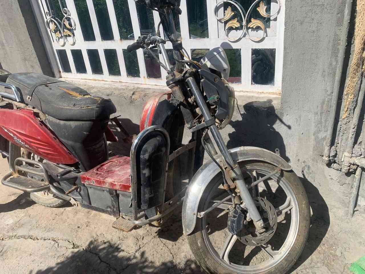 السلام عليكم دراجه هارلي نقصها بس بطاريات يعني تشدلها بطاريات تشتغل مبيها شي السعر ب 150 بيها مجال بسيط الي يحب يتفضل خاص مكاني بغداد قرب الجسر الدوار


**إذا كنت صاحب هذا الإعلان وتريد حذفه لأي سبب، رجاءا أرسل رسالة إلى الدعم الفني**