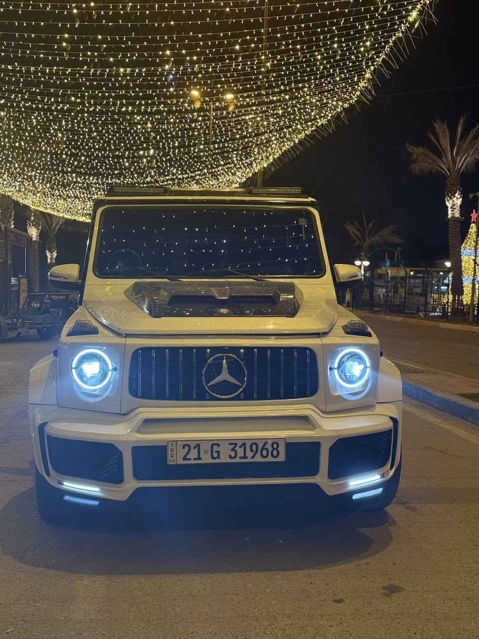 السلام عليكم-/ (للبيع )جي كلاس AMG  موديل  2004 -محدث فقط خارج 2024 كت كامل خارجي BRABOS- سيارة عدلة تبريد ثلج 
مصبوغة جمالية كفالة من الحادث سيارة جاهزة وحلوة ناصبة 
لون داخل احمر صوتها وكزوزهة بلادي طرب محرك 8V AMG
 للتواصل (***********) متواجد
