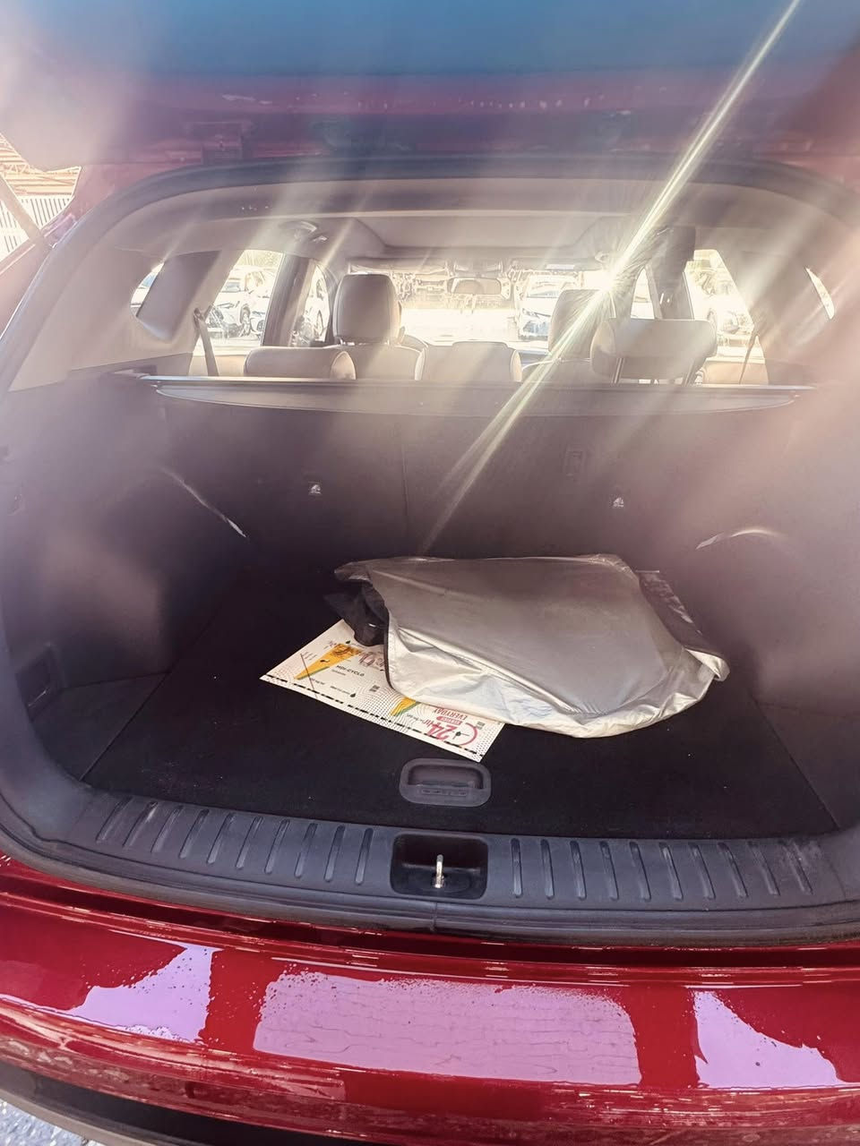 هونداي توسان 
موديل 2020 ( خليجي ) 
بدون صبغ وبدون بارد 
ماشية 29,000 كم 
-بصمة
-تشغيل عن بعد 
-بانوراما 
-شاشة كار بلي 
-مكينة 2400 
-كشنات جلد كرسي السائق كهرباء 
-شاحن واير ليس
-نقط عمياء حساس امامي خلفي 
-مري كهرباء 
-٥ ويل كب سبير شركة منازل 
-قطعتين تبريد 
-4 ويل درايف 
سنوية باسمي وهزة ولوحات جديدة 
السعر 20,000$ 
***********
