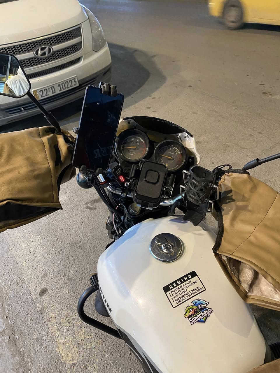 السلام عليكم 
دراجه دايوان ٢٠٢٣ رقم بغداد بأسمي تحويل ثاني يوم 
الدراجه خير من الله لا تنقيص لا تبخير وما مفتوحة 
مكينة مكفوله سعرها مليونين و ٣٠٠
متواجد واتساب ***********
