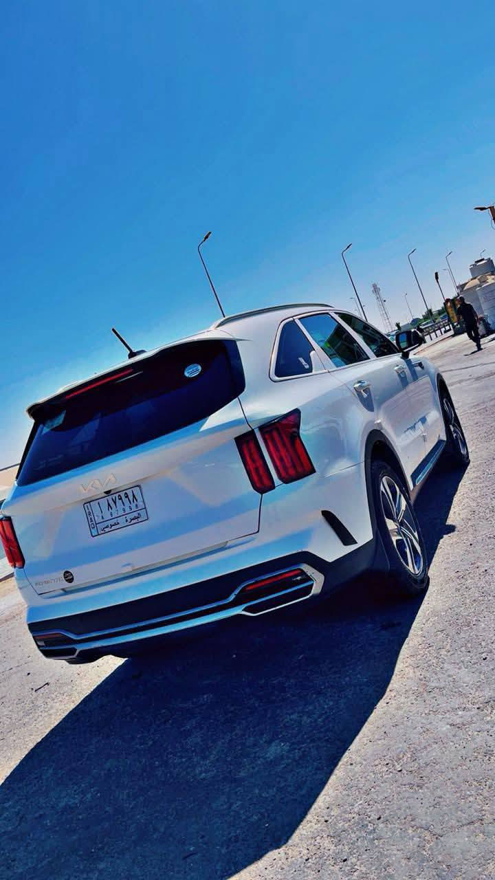 السلام عليكم ...
للبيع كيا سورنتو موديل 2023 خليجي 

 رقم بصره /  تحويل ثاني يوم 

ماشية 87 Km 
السيارة مكفولة من كل نواحي عده دحجه بين البابين خفيفه عله وضعها باقيه

مواصفات نص فول 

. فور ويل X4

. بصمة تشغيل و ابواب

. لدات امامية وخلفية 

. حساسات امامية وخلفية 

. شاحن واير لس 

. كراسي كهرباء 

. كراسي مخمل 

. تبريد 3 قطع 

. محرك 6 سلندر 3500 كير 8 نمر 

. كروز سرعة 

. فول تحكم ستيرن 

. سبعة راكب 

. ترحيب عند الاقراب 

. جنطة كهرباء ذكية ( الفتح عند الاقتراب ) 

. مري شفط 

. بردات بلادية 

. شاشة اصلية بيها نظام ابل كار بلي 

. سايد بريك بصمه

. وضعيات قيادة

. اوتو هولد

. مكان السيارة بصره ابو الخصيب

. السعر 290$ وبيهة مجال

.الهاتف *********** البصرة, العراق
