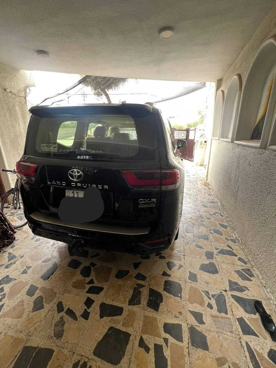 السلام عليكم
لاندكروز 24 بلاك ادشن ساس اصل ماشية 15 الف مكفوله وبعدها بالضمان 

السعر 74 الف دولار
للستفسار الاتصال على هذا الرقم ***********
