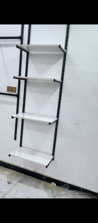 ١٦ رف • رف ابيض • ذراعين