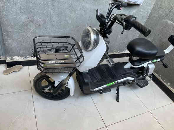 دراجه شحن البيع بعدهه جديده موديل 2026 صار كم يوم من شتريتهه 450  وابيع 400  مكاني الامين ثانيه التصال ***********

