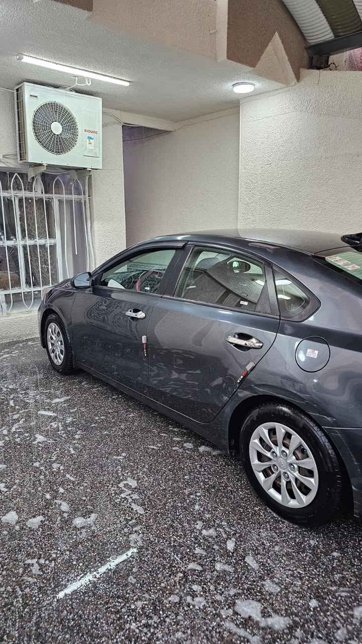 فورتي 2020  fe وارد امريكي حادثها جنطه ماشية 90  الف مايل محرك 2000 دوش كير at رقم اربيل بأسمي 
مواصفات السيارة 
كامرة رادار شاشة مانع انزلاق وباقي المواصفات المعروفة
سعرها 115 وبيها مجال بسيط للاستفسار الاتصال على الرقم *********** ومتواجد على الفيس
صور حادث السيارة https://bid.cars/en/lot/0-30158416/2020-KIA-Forte-3KPF24AD5LE190726
